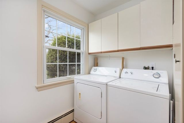 39 Greening Lane, Cranston, RI 02920