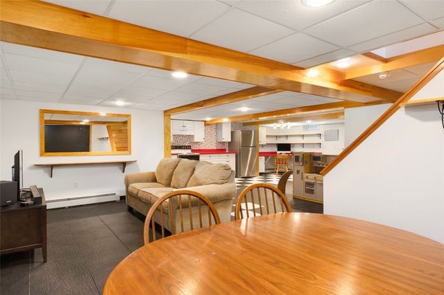 39 Greening Lane, Cranston, RI 02920