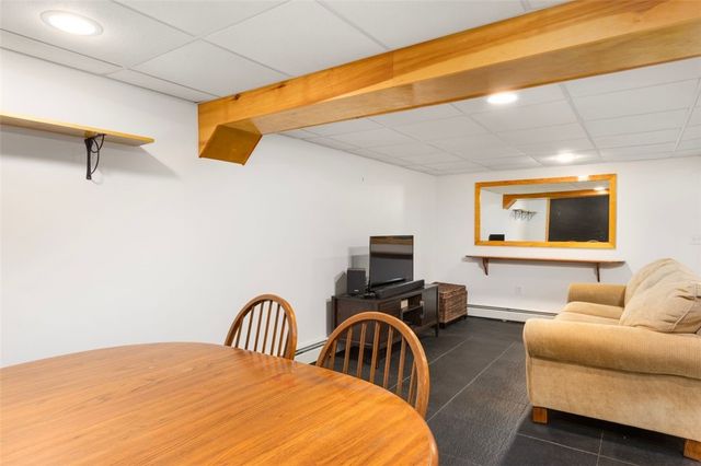 39 Greening Lane, Cranston, RI 02920