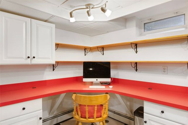 39 Greening Lane, Cranston, RI 02920