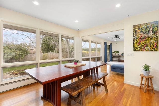 39 Greening Lane, Cranston, RI 02920