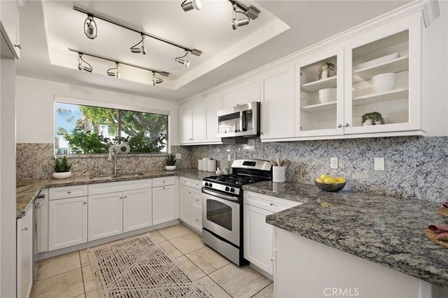 2300 Carnegie Lane 4, Redondo Beach, CA 90278