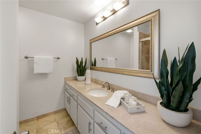 2300 Carnegie Lane 4, Redondo Beach, CA 90278