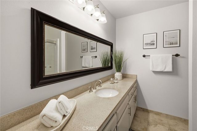2300 Carnegie Lane 4, Redondo Beach, CA 90278