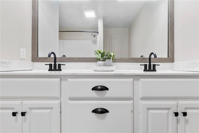 679 Heritage Drive, Greece, NY 14615