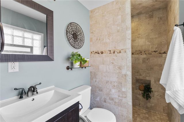 679 Heritage Drive, Greece, NY 14615