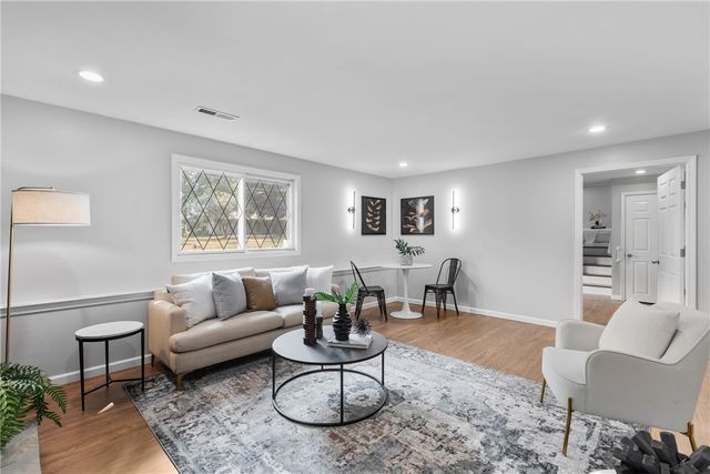 679 Heritage Drive, Greece, NY 14615