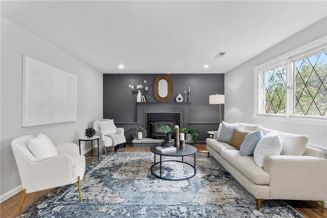 679 Heritage Drive, Greece, NY 14615