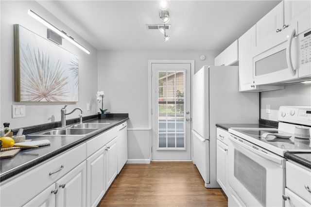 679 Heritage Drive, Greece, NY 14615