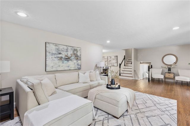 679 Heritage Drive, Greece, NY 14615