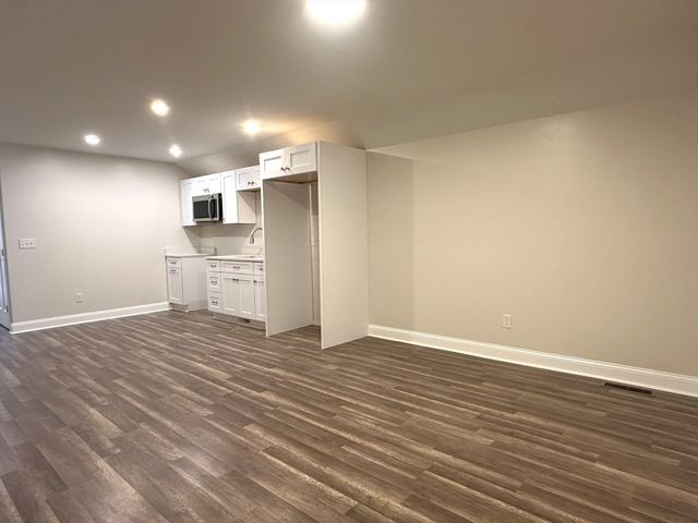 26 James Ave, Westport, MA 02790