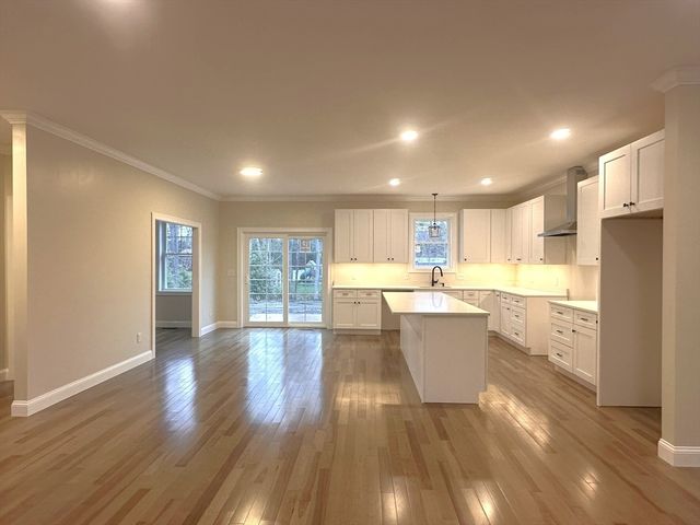 26 James Ave, Westport, MA 02790
