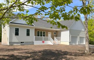 26 James Ave, Westport, MA 02790