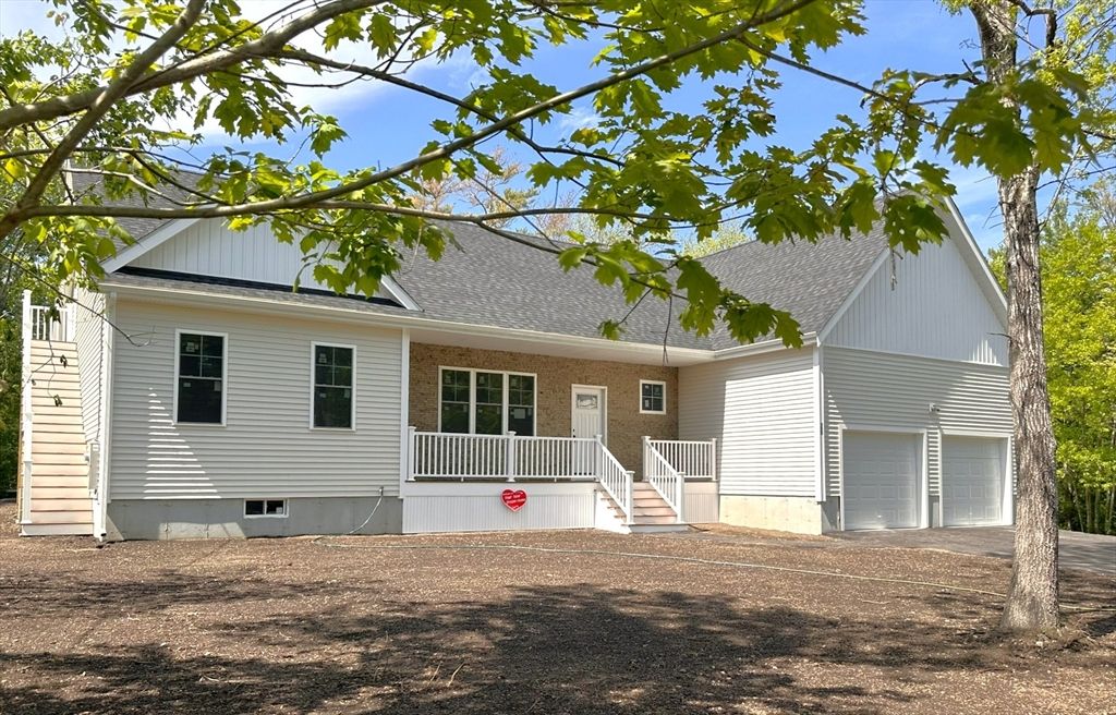 26 James Ave, Westport, MA 02790