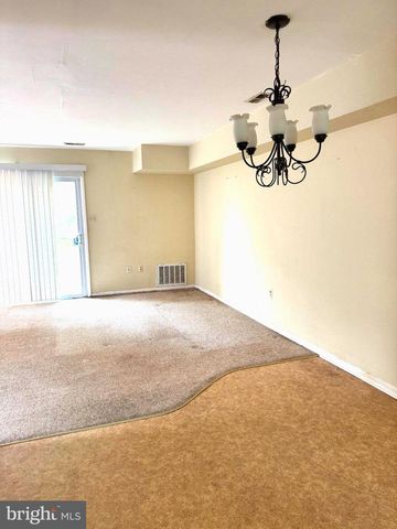 16 PIN OAK LN, Tuckerton, NJ 08087