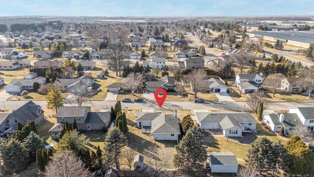 116 CHIPPEWA DRIVE, Sheboygan Falls, WI 53085