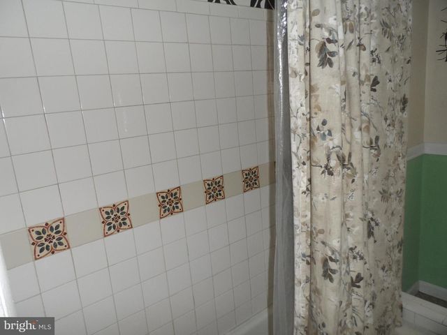 1224 E STATE ST, Trenton, NJ 08609