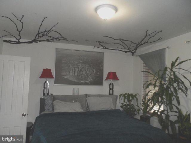 1224 E STATE ST, Trenton, NJ 08609