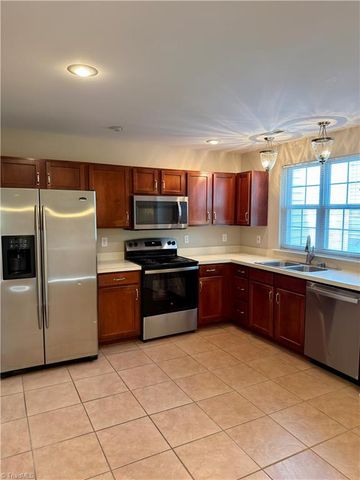 3792 Vanhoe Lane, Jamestown, NC 27282