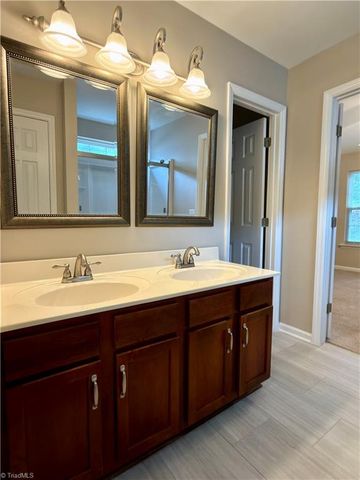3792 Vanhoe Lane, Jamestown, NC 27282
