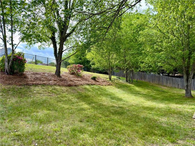 3792 Vanhoe Lane, Jamestown, NC 27282