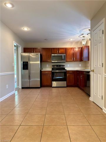 3792 Vanhoe Lane, Jamestown, NC 27282