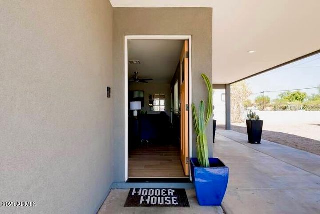 1450 E Hoover Avenue, Phoenix, AZ 85006