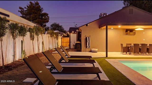 1450 E Hoover Avenue, Phoenix, AZ 85006