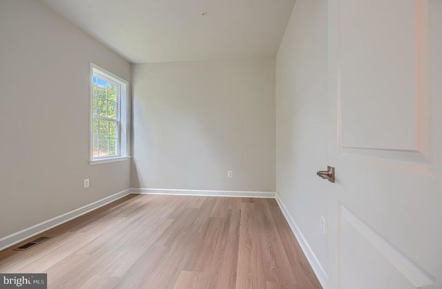 6060 FLOREY RD, Hanover, MD 21076