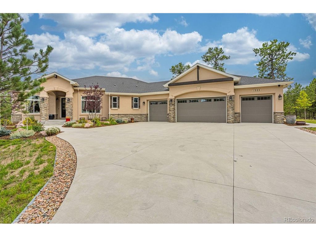 1325 Boldmere Ct, Monument, CO 80132