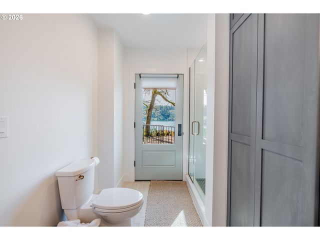 852 NORTHSHORE Rd, Lake Oswego, OR 97034