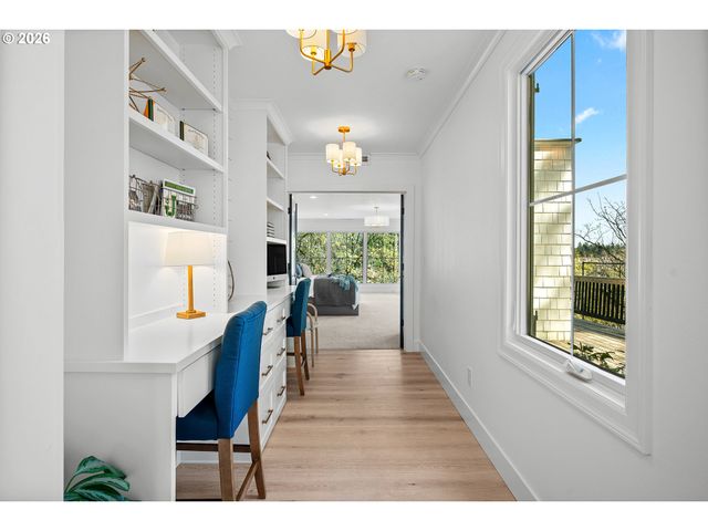 852 NORTHSHORE Rd, Lake Oswego, OR 97034