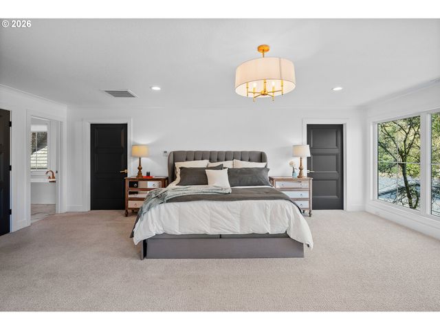 852 NORTHSHORE Rd, Lake Oswego, OR 97034