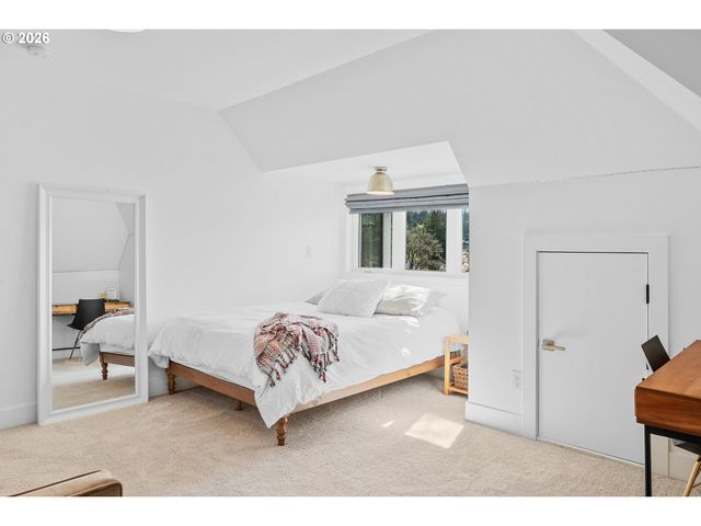 852 NORTHSHORE Rd, Lake Oswego, OR 97034
