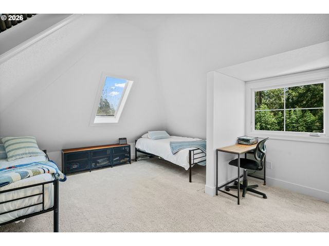 852 NORTHSHORE Rd, Lake Oswego, OR 97034