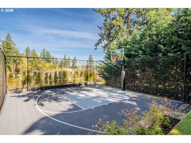 852 NORTHSHORE Rd, Lake Oswego, OR 97034