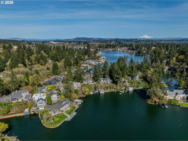 852 NORTHSHORE Rd, Lake Oswego, OR 97034