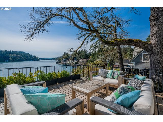 852 NORTHSHORE Rd, Lake Oswego, OR 97034