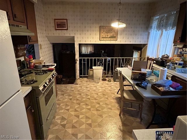 7809 York Road, Parma, OH 44130