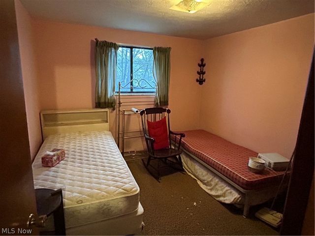 7809 York Road, Parma, OH 44130