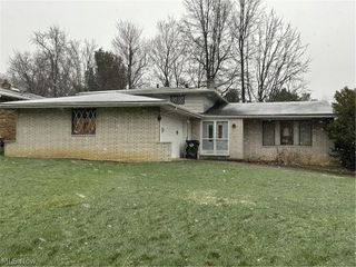 7809 York Road, Parma, OH 44130