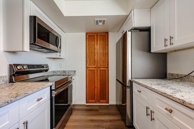 3031 N Civic Center Plaza Unit 317, Scottsdale, AZ 85251