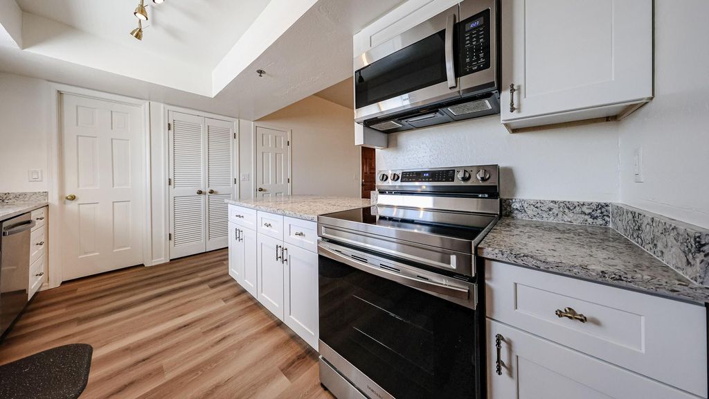 3031 N Civic Center Plaza Unit 317, Scottsdale, AZ 85251