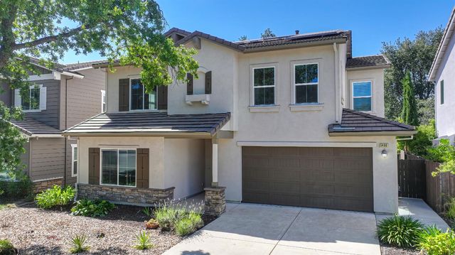 5460 2nd St, Rocklin, CA 95677