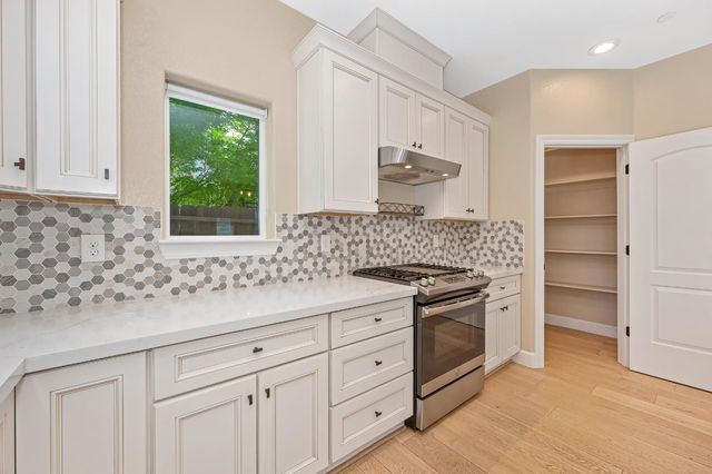 5460 2nd St, Rocklin, CA 95677