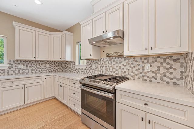 5460 2nd St, Rocklin, CA 95677