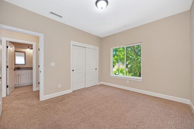 5460 2nd St, Rocklin, CA 95677