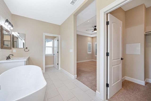 5460 2nd St, Rocklin, CA 95677