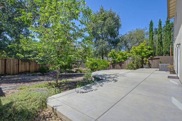 5460 2nd St, Rocklin, CA 95677