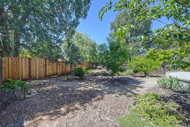 5460 2nd St, Rocklin, CA 95677